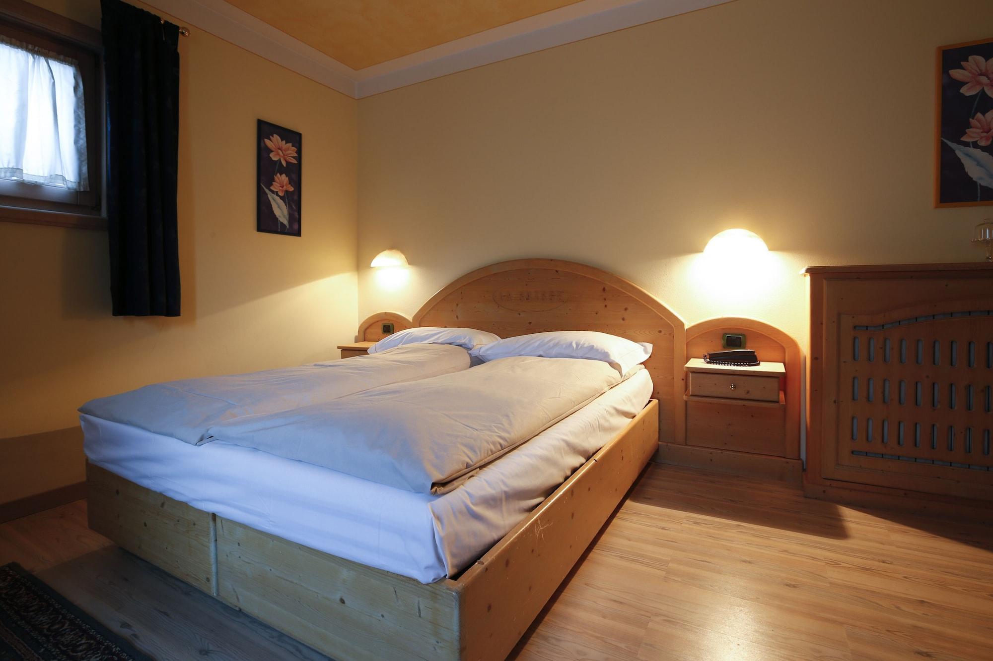 Hotel "La Suisse" Livigno Kültér fotó