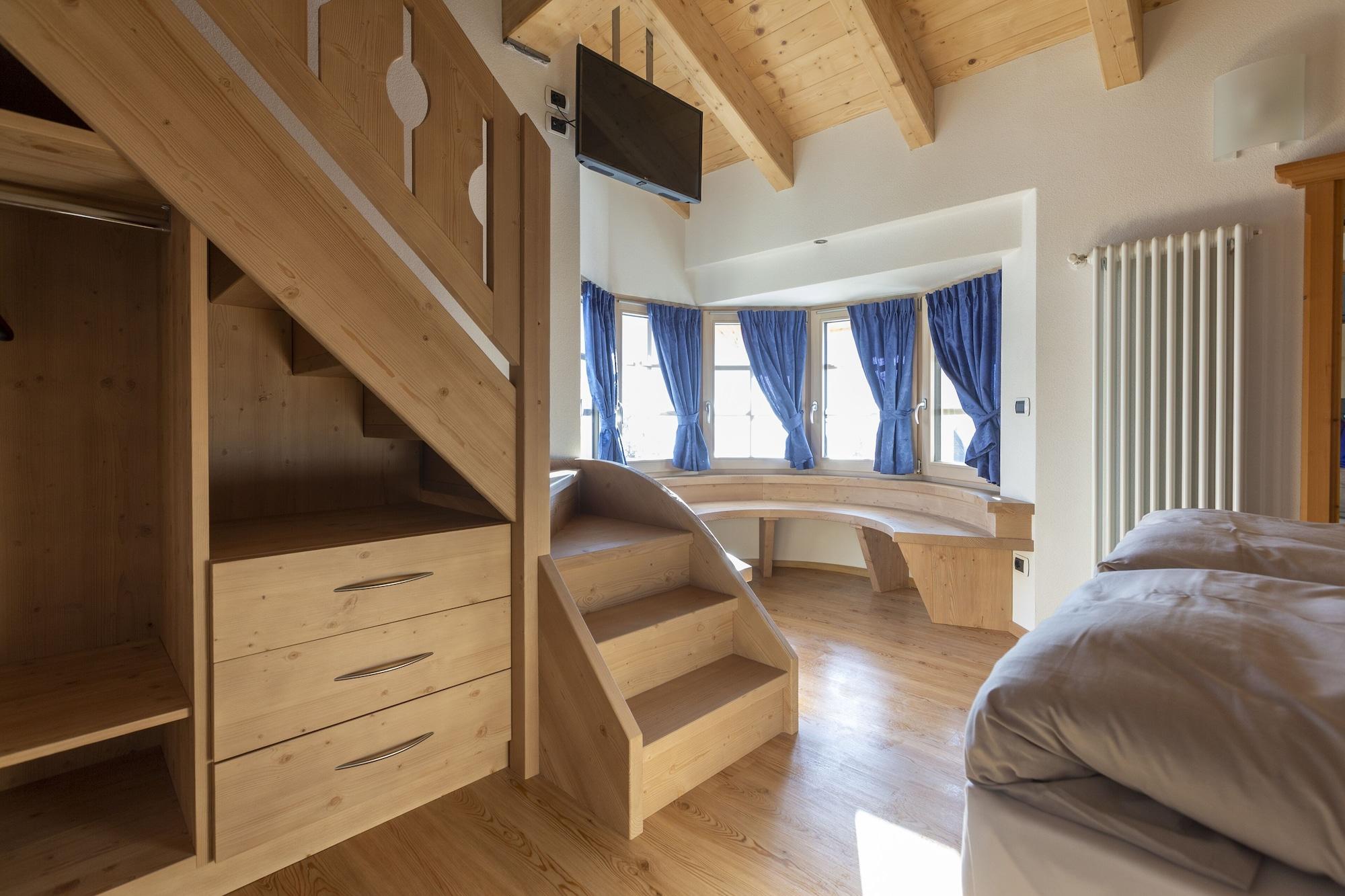 Hotel "La Suisse" Livigno Kültér fotó