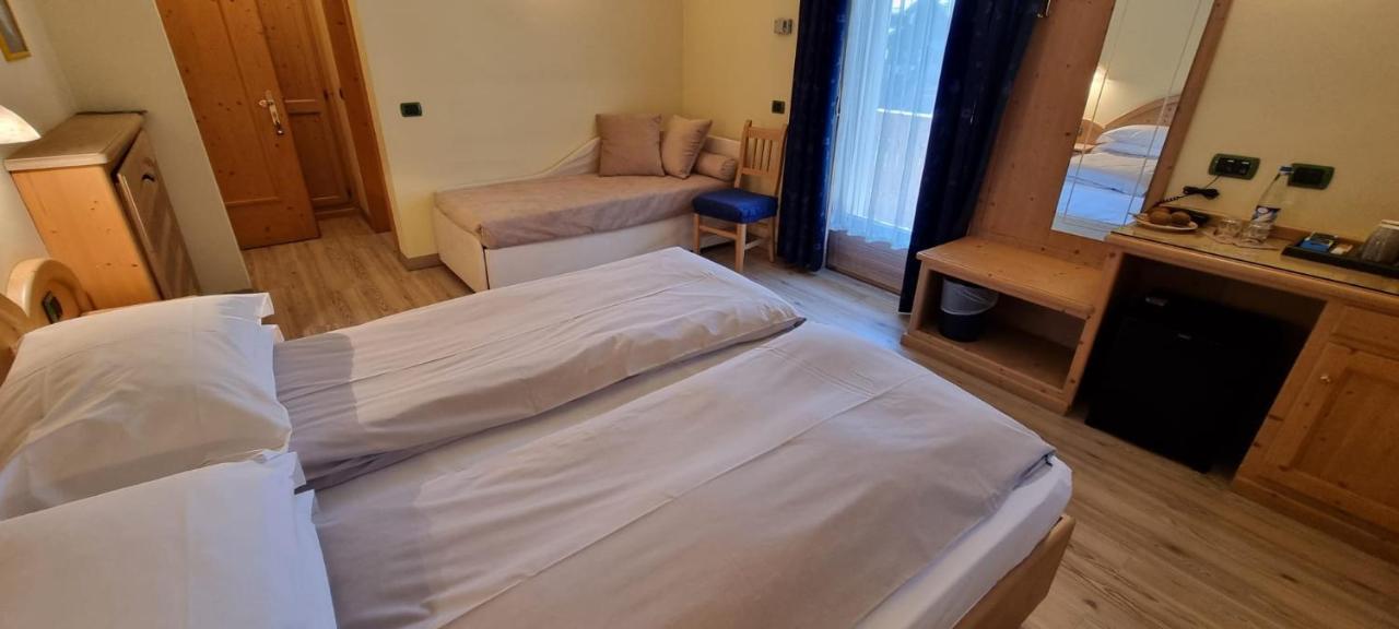Hotel "La Suisse" Livigno Kültér fotó