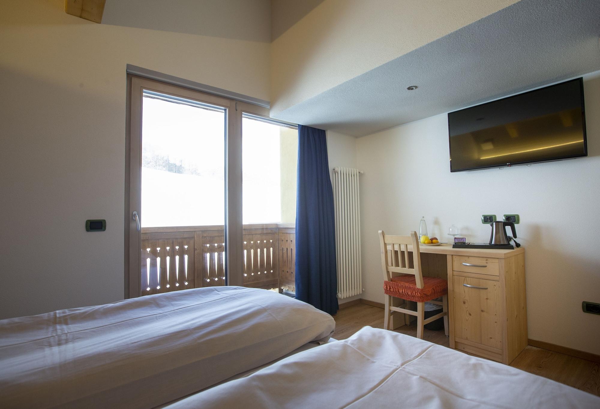 Hotel "La Suisse" Livigno Kültér fotó